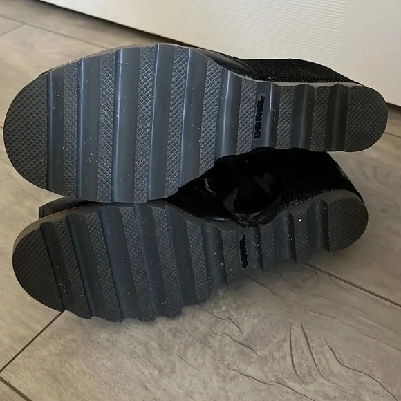 NWOT SOREL Leather Joanie Mesh Wedge Booties, Size 9 - Picture 8 of 11